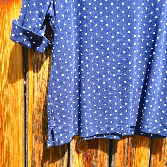 ⭐️Karen Scott Blue Polkadot Tee - Picture 7 of 7